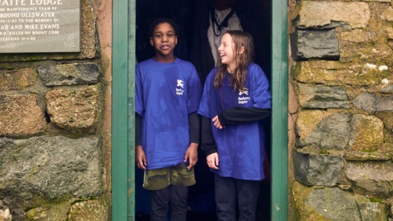 BURBERRY JOINS FORCES WITH THE OUTWARD BOUND TRUST 16x9 03