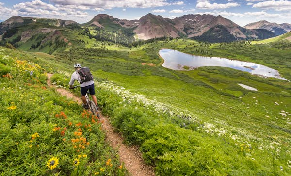 Man20mountain20biking20colorado20Whit20Richardson20GettyImages 17041168220rfc