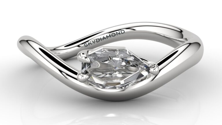 Wave Ring with Liquid Silver Skydiamond