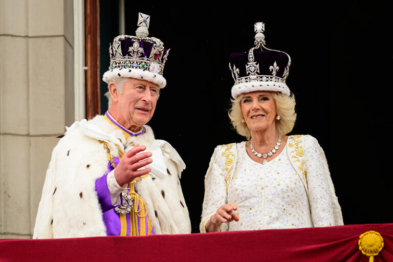 queen camilla queen elizabeth jewelry photosf