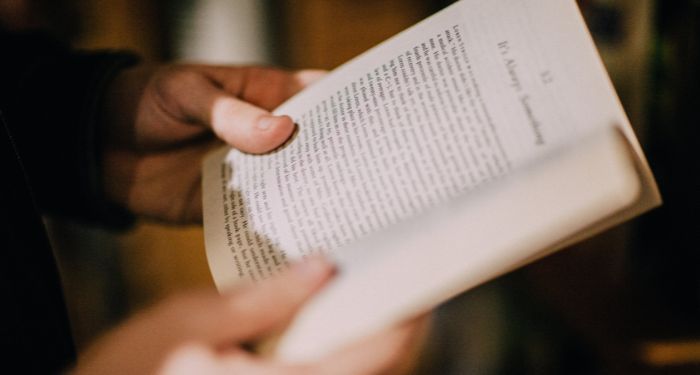 reading book.jpg.optimal